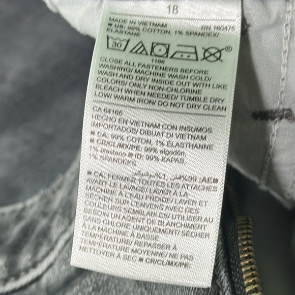 Old Navy Women’s High Rise Shorts Secret Slim Pockets 18 NEW Gray Charcoal - Picture 7 of 15